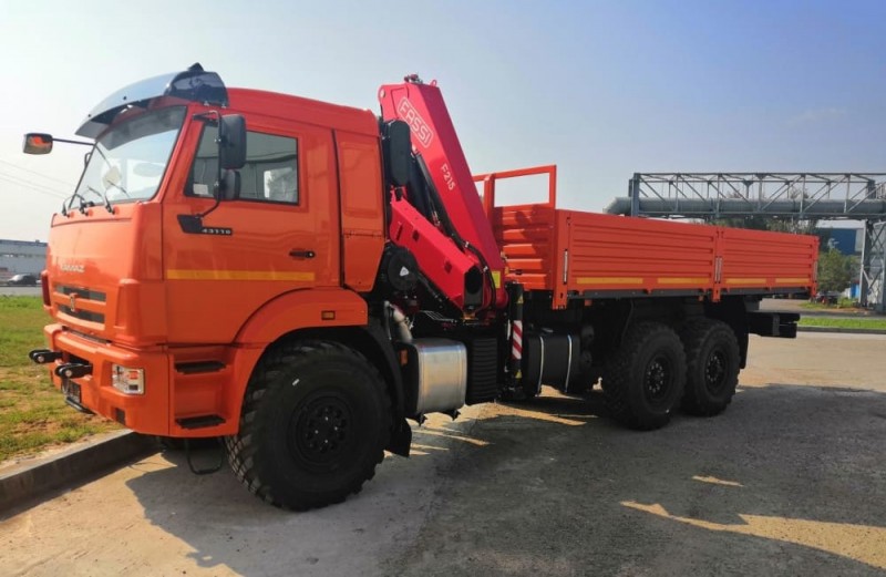 Автомобиль бортовой 438240 на шасси Камаз 43118-23027-50 с КМУ Fassi F215A.0.22