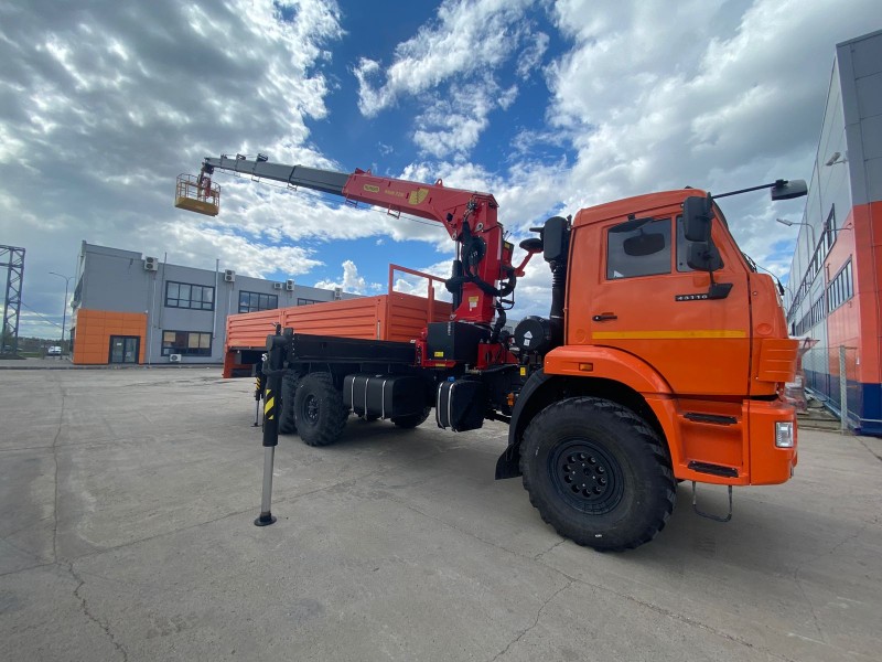 Автомобиль бортовой 438240-02 на шасси КАМАЗ 43118-73094-50 с КМУ INMAN  IT-200 с рабочей платформой (люлькой)