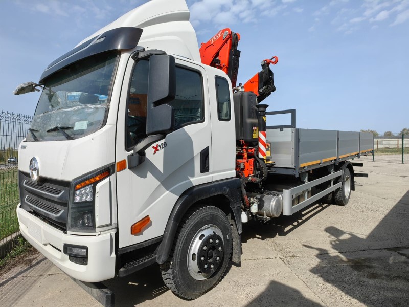 Автомобиль бортовой 4х2 на шасси DAYUNх120 с КМУ FASSI 115